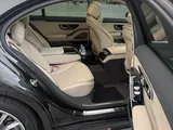 Mercedes S-Class rear cabin with the door open, Place Vendôme